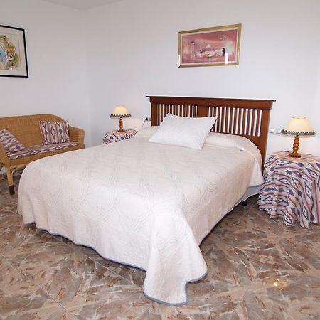 Villa Lopez Santanyi Exterior photo